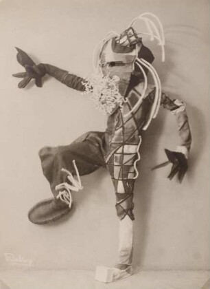 Tanzmaske "Toboggan Mann" von Lavinia Schulz