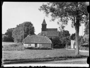Middelhagen auf Rügen, Blick zur Kirche