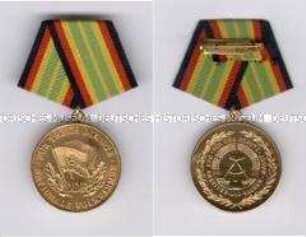 Medaille für treue Dienste in der Nationalen Volksarmee in Gold, 6. Ausführung