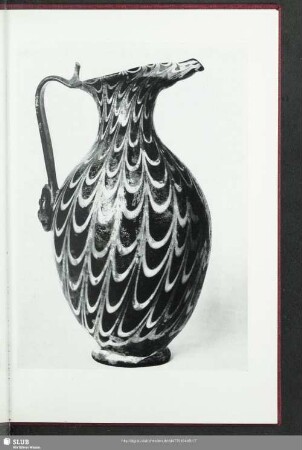 Kanne (Oinochoe) mit gekämmtem Fadendekor.