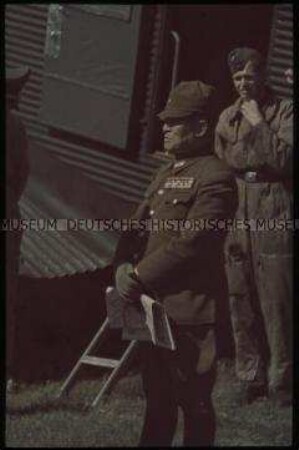 Besuch des japanischen Botschafters General Oshima an der Ostfront