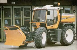 Fotografie: Traktor, Traktorkonzept, Systemtraktor, Schneepflug