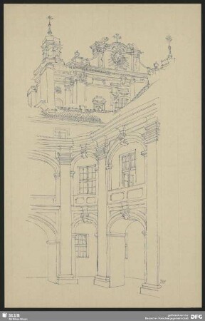 Hof der Meisterschule des deutschen Handwerks mit dem Blick auf den Giebel der Pfarrkirche