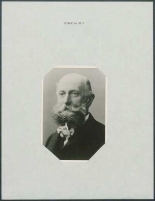 [Porträt von Alphons Stübel mit Passepartout]