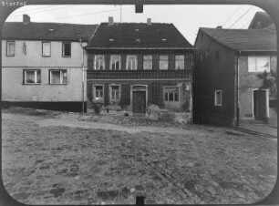 Schkölen, Markt 1, 2, 3. Wohnhaus. Straßenfront