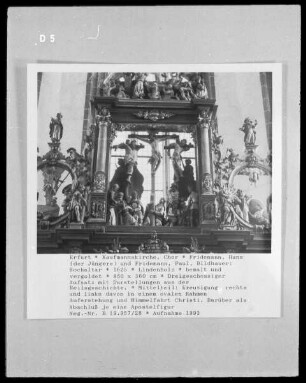 Dreigeschossiger Aufsatz mit Darstellungen aus der Heilsgeschichte.