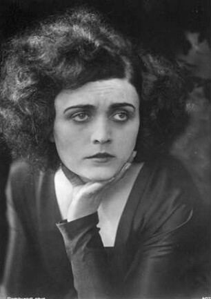 Pola Negri