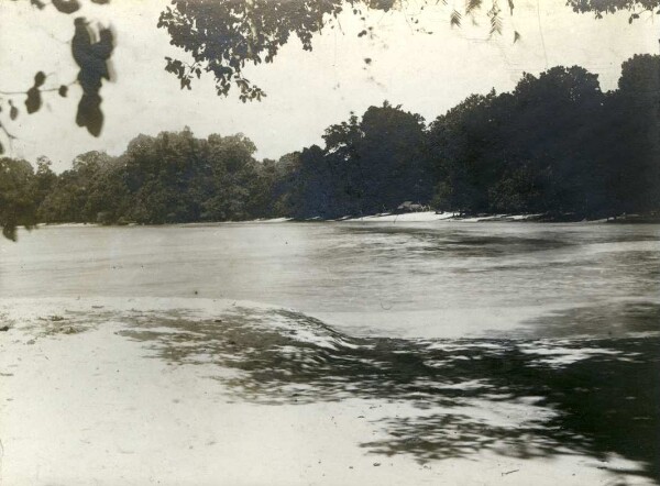 "Banc de sable sur lequel "Lunganga" a été démantelé (myth.), Lasu."