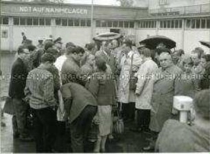 Willy Brandt im Notaufnahmelager Marienfelde