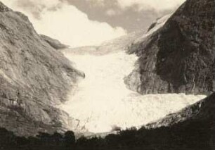 Norwegen. Briksdal Gletscher
