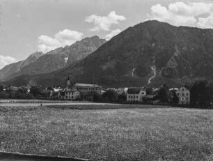 Lienz : Lienz am Fuße der Gailtaler Alpen