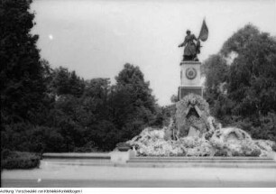 Friedhöfe, Gräber gefallener Soldaten der Sojetwarmee, Juni 1958