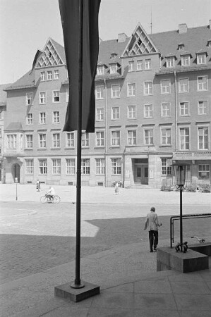 Haus der Sorben am Postplatz in Bautzen : Serbski dom na Póštowym naměsće w Budyšinje : Bautzen / Budyšin