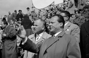 Berlin: Willy Brandt und Bundestagspräsident Gerstenmaier