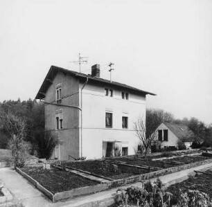 Ehem. Schrankenwärterhaus; Villmar, Unterau 6, Über Lahn Unterau