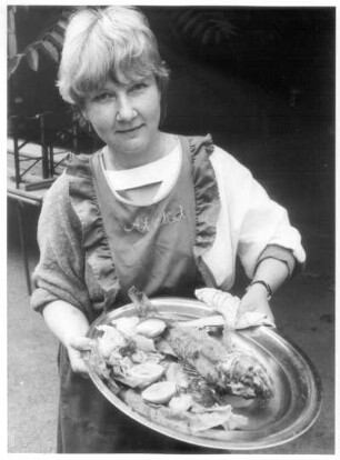 Frankfurt-Sachsenhausen. In einigen Apfelweinschenken hat man sich auf Fisch spezialisiert