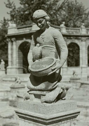 Märchenbrunnen: Aschenputtel