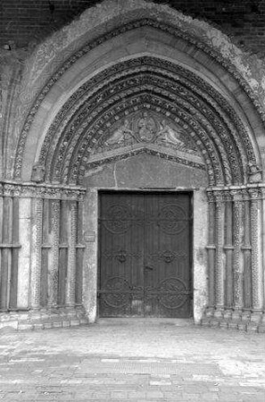 Lübeck: Paradies, Domportal