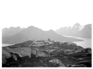 Digermulen auf Hinnöy/Lofoten. Blick vom Digermulenkollen (388 m) auf den Fjord