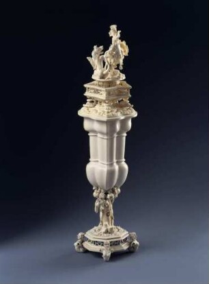 Elfenbeinpokal mit dem heiligen Georg