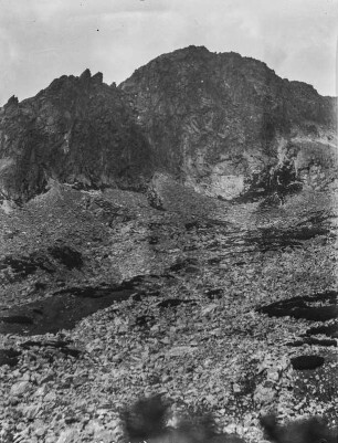 Geröll im Gebirge : Blick auf einen Berghang im Gebirge mit Geröll