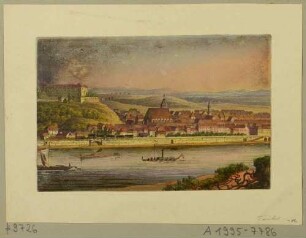 Stadtansicht von Pirna mit dem Sonnenstein und der Marienkirche von Nordosten über die Elbe