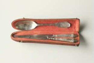 Messer, Gabel und Löffel mit zugehörigem Lederfutteral
