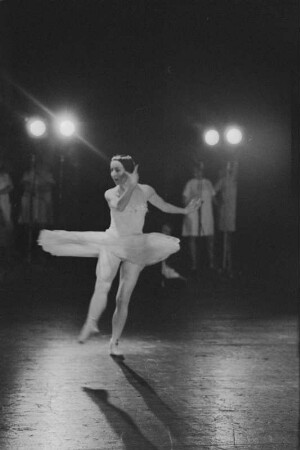 Szenenbilder aus einer Gala-Ballett-Soiree. Deutsche Staatsoper Berlin, 29.01.1972