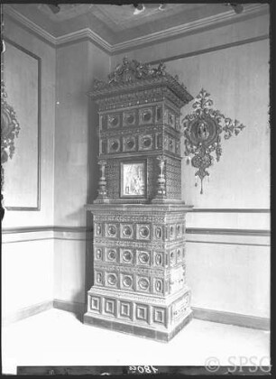 Potsdam, Villa Ingenheim, Kachelofen.