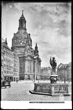 Dresden, Neumarkt mit Frauenkirche