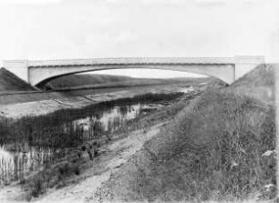 Brücke über MLK im Bau