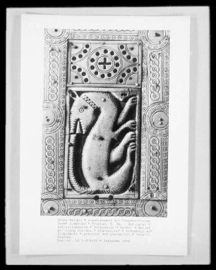 Relief mit einem Drachen