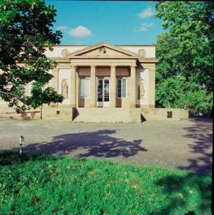Schloss Rosenstein, Außenansicht