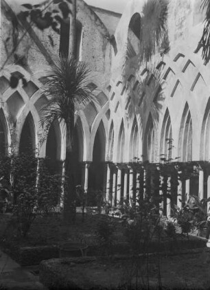Sant'Andrea — Chiostro del Paradiso