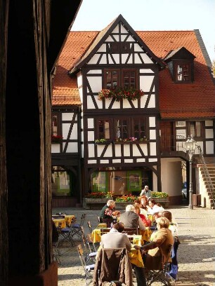 Marktplatz mit Gaststätte, Michelstadt/Odenwald