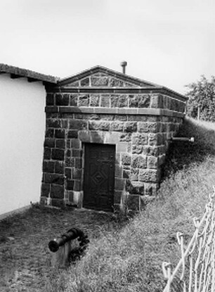Wasserbehälter (Massivbau); Aßlar, Im Hohlgarten (bei Nr. 17)