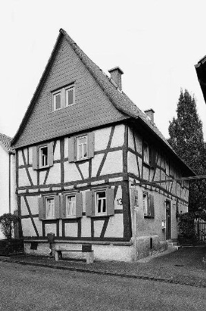 Wohnhaus; Friedrichsdorf, Alt Burgholzhausen 13