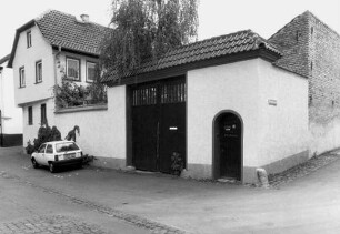 Flörsheim, Taunusstraße 13