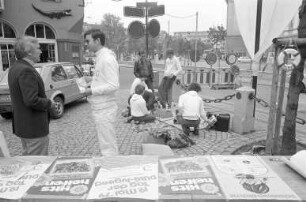 Werbeaktion der Jugendabteilung der DLRG Ortsgruppe Karlsruhe auf dem Ludwigsplatz
