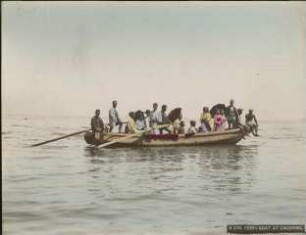 Färhboot mit Reisenden