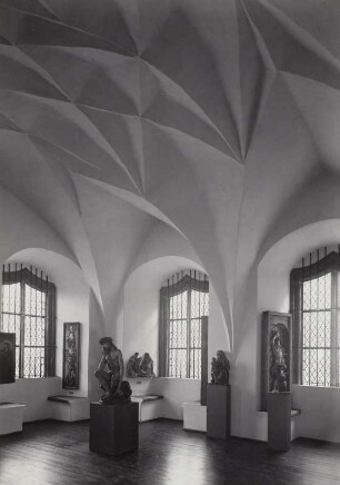 Blick in den Peter-Breuer-Raum (Raum E)