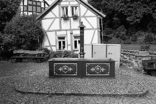 Brunnen; Weilrod, Landsteiner Straße