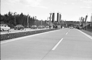 Offenburg: Autobahneröffnung bei Offenburg; Wagenkolonne fährt ab