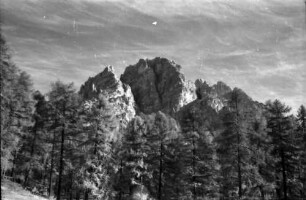 3 Croce Pass [Passo Tre Croci]: Straße mit Monte Cristallo, mit Bus