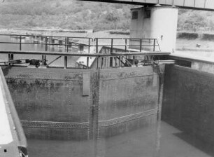 Torsteg Schleuse Guttenbach