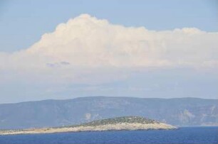 Peloponnes - Küstengebirge : Aufgenommen am 28. Juni 2010 vor der Küste der griechischen Halbinsel Peloponnes