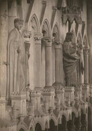 Stifterfiguren: Gerburg und Konrad von Brehna-Wettin : Dom St. Peter und Paul, Westchor, Stifterfiguren Gerburg und Konrad von Brehna-Wettin