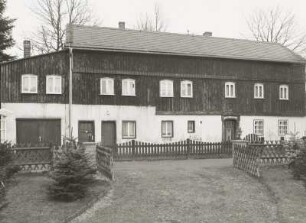 Wohnhaus (ehem. Wohnstallhaus mit Scheunenteil)