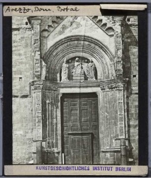 Arezzo, Kathedrale : Portal