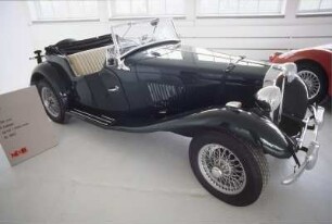Aschaffenburg. Automobilmuseum Rosso Bianco. Englischer MG-Sportwagen